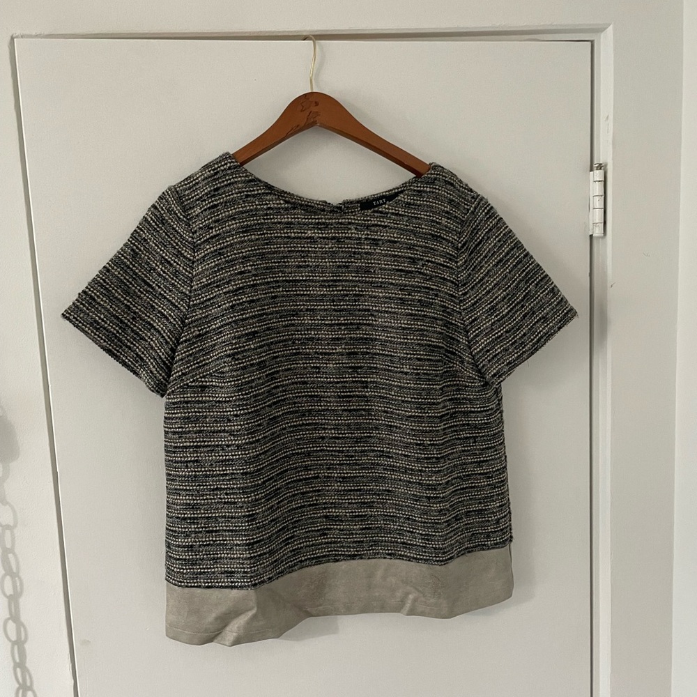 Tart size L wool and faux leather short sleeve blouse
